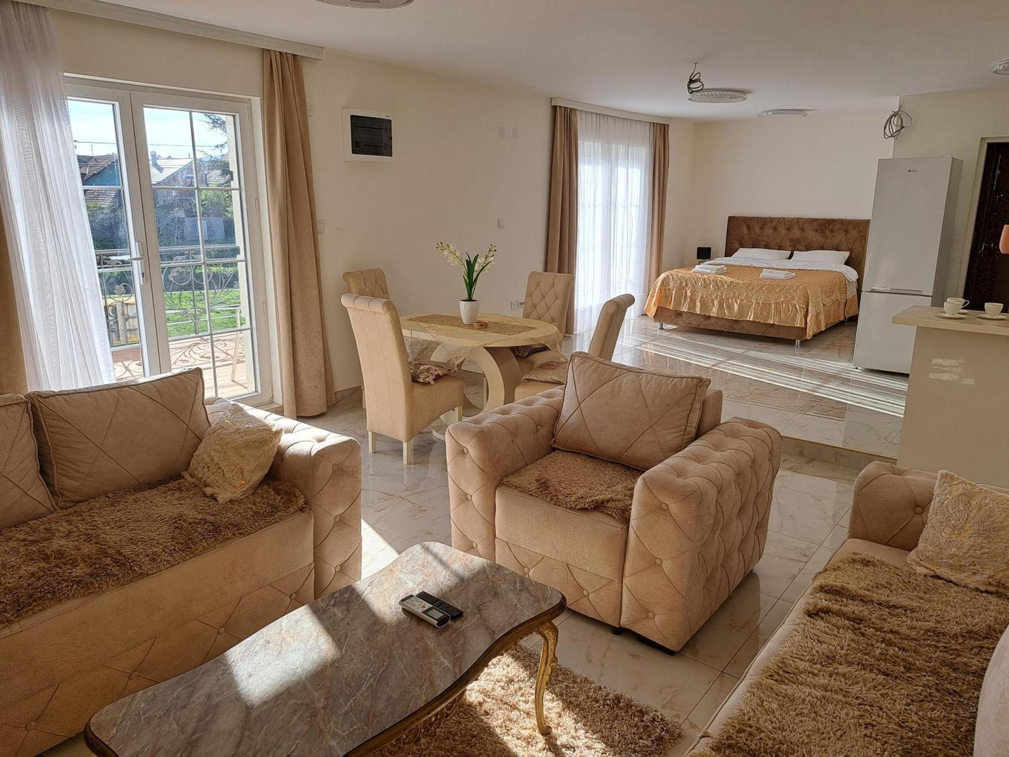Dina Lux Apartman Jagodina Dış mekan fotoğraf